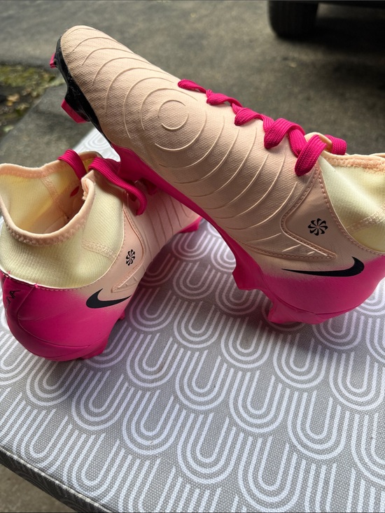 Nike Shoes - Nike Woman’s Soccer Cleats - Peach and Hot Pink